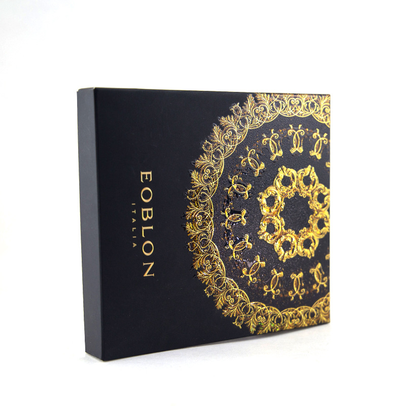 Elegant embossed floral pattern gift box for women's gifts | Hug Packaging