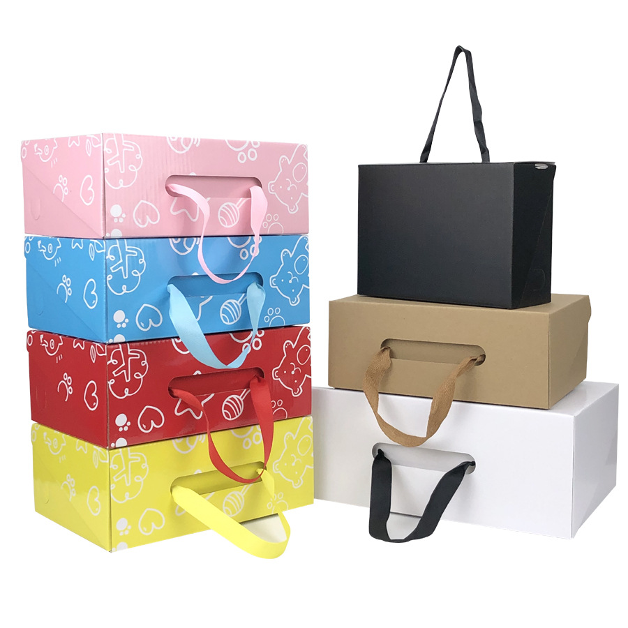 Custom logo printed paper shoe box for sneakers, casual shoes and footwear retail | Hug Packaging