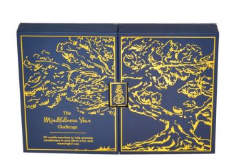 Rigid wine packaging box with 3D embossed brand logo | Hug Packaging
